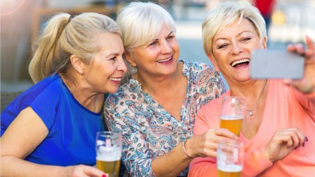 Ter moderação no consumo de álcool é um dos cinco hábitos considerados essenciais para aumentar a expectativa de vida